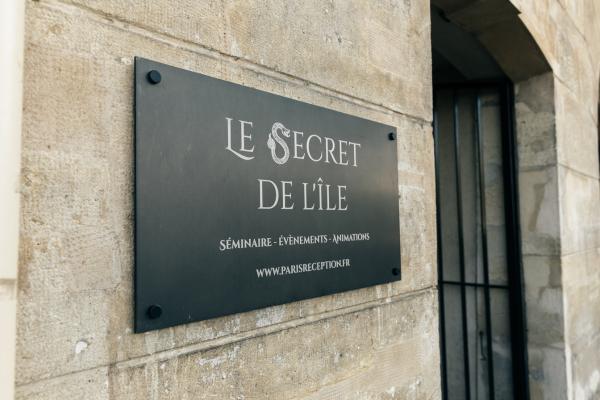 Room Rental Paris - Le Secret de l'île 7